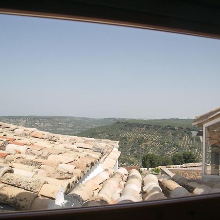Apartamentos Turisticos La Casa Vieja Sabiote Esterno foto