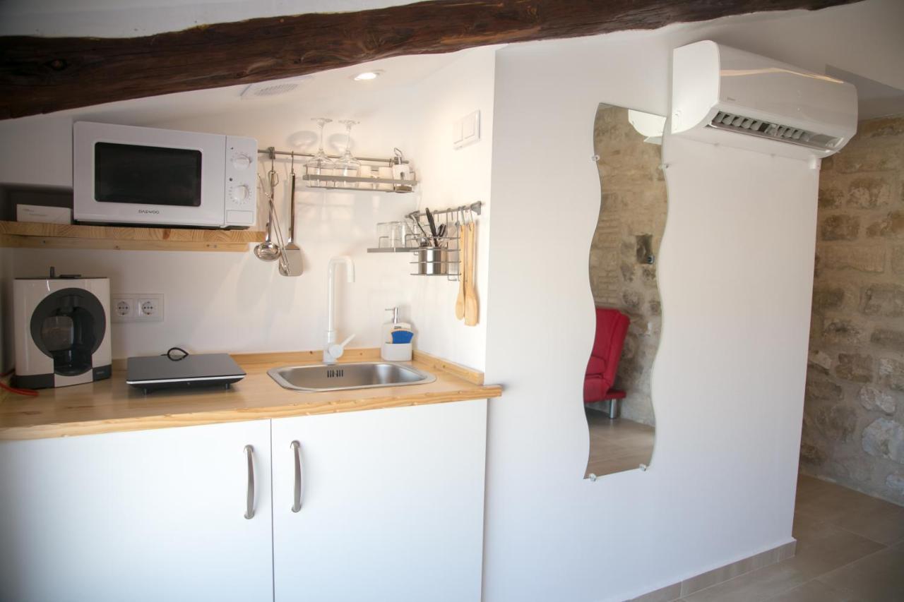 Apartamentos Turisticos La Casa Vieja Sabiote Esterno foto