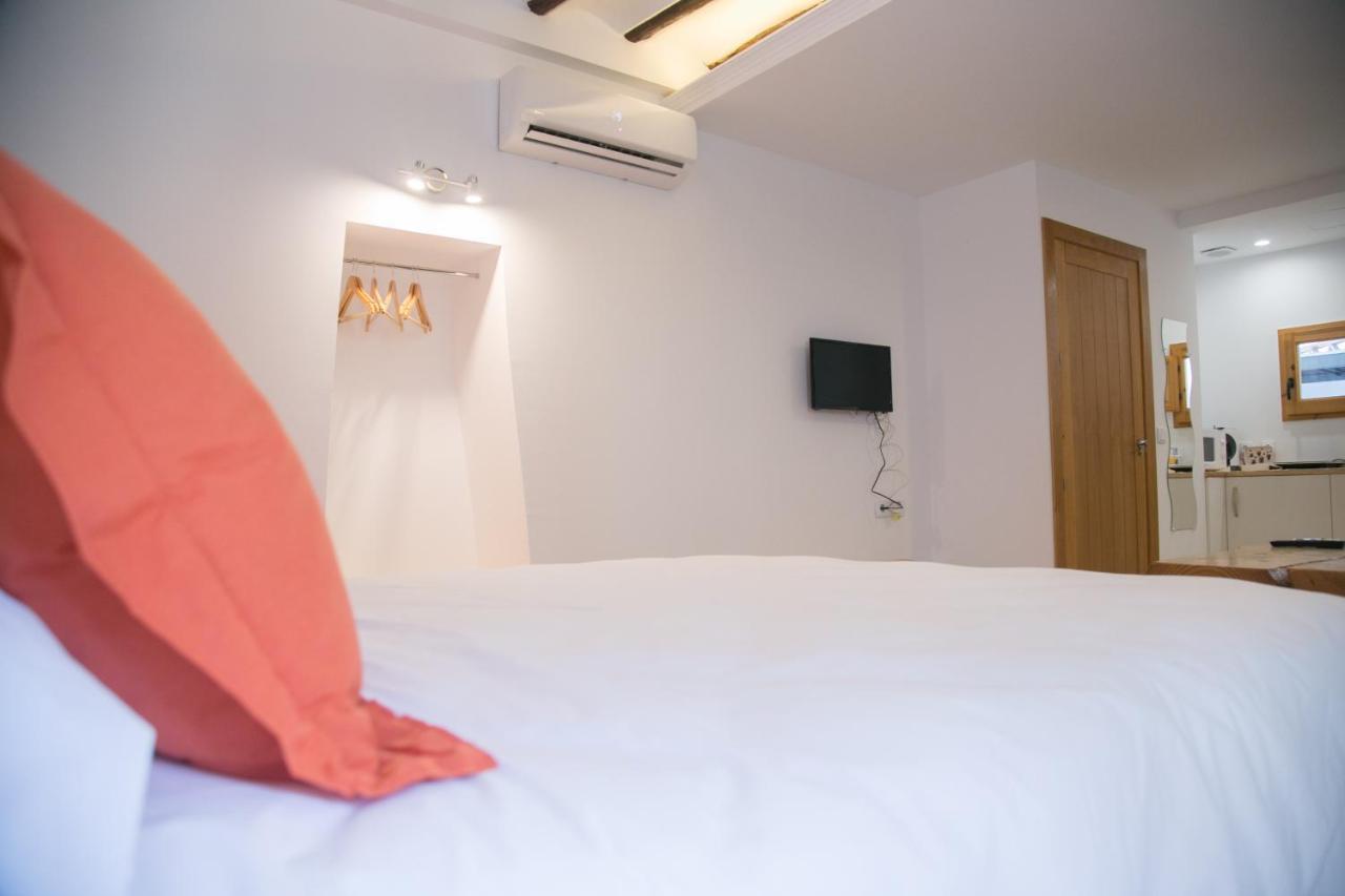 Apartamentos Turisticos La Casa Vieja Sabiote Esterno foto